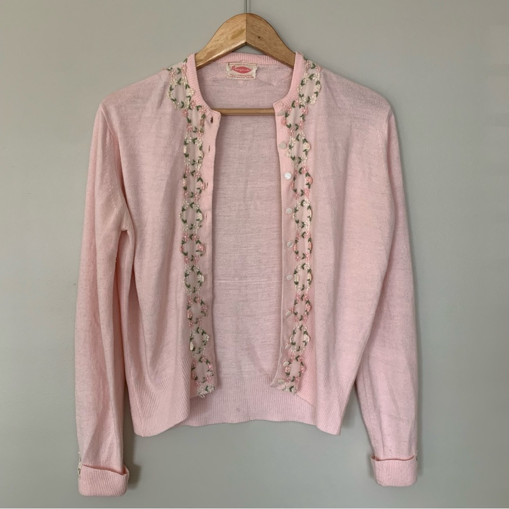Vintage Spring Granny Cottagecore Embroidered Cardigan Sweater Size 38 Medium